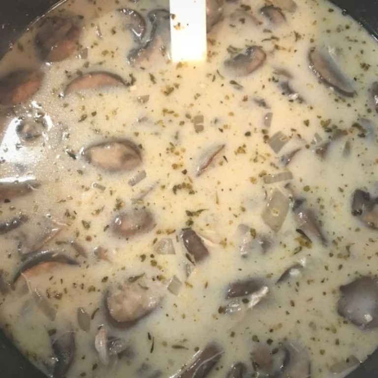 Keto Creamy Chicken and Mushroom Soup