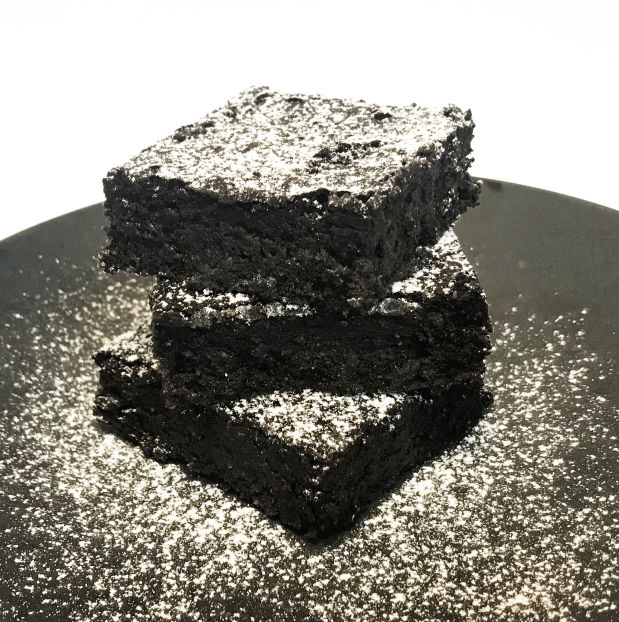 Dark and Decadent – Best Keto Brownie Recipe