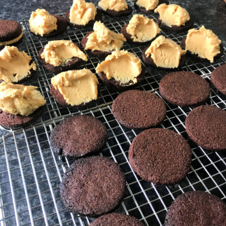 Peanut Butter Oreo Cookie Recipe Assembly