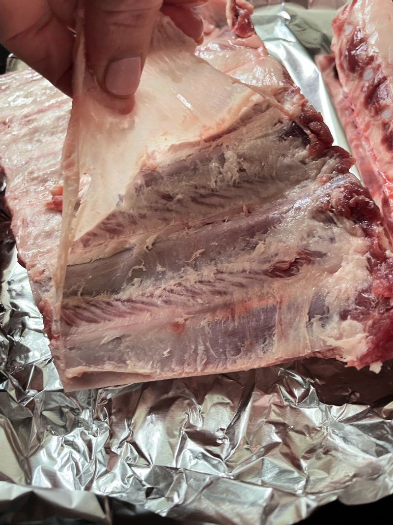 Removing membrane from pork ribs
