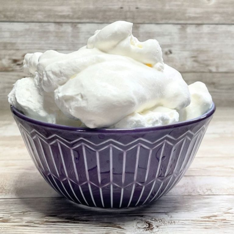 Homemade Sugar Free Whipped Cream (Keto Approved)