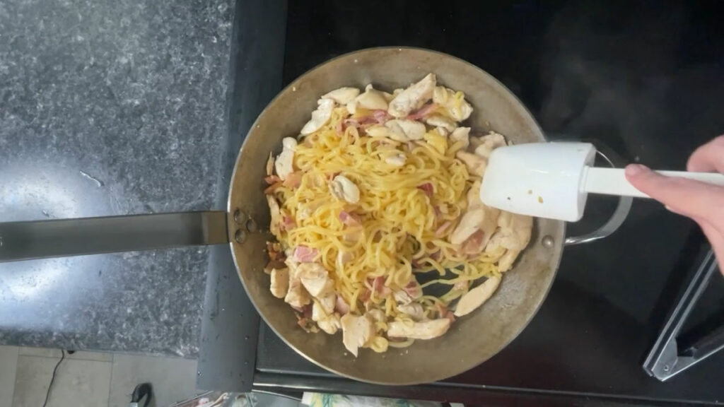 Keto Chicken Carbonara adding keto noodles
